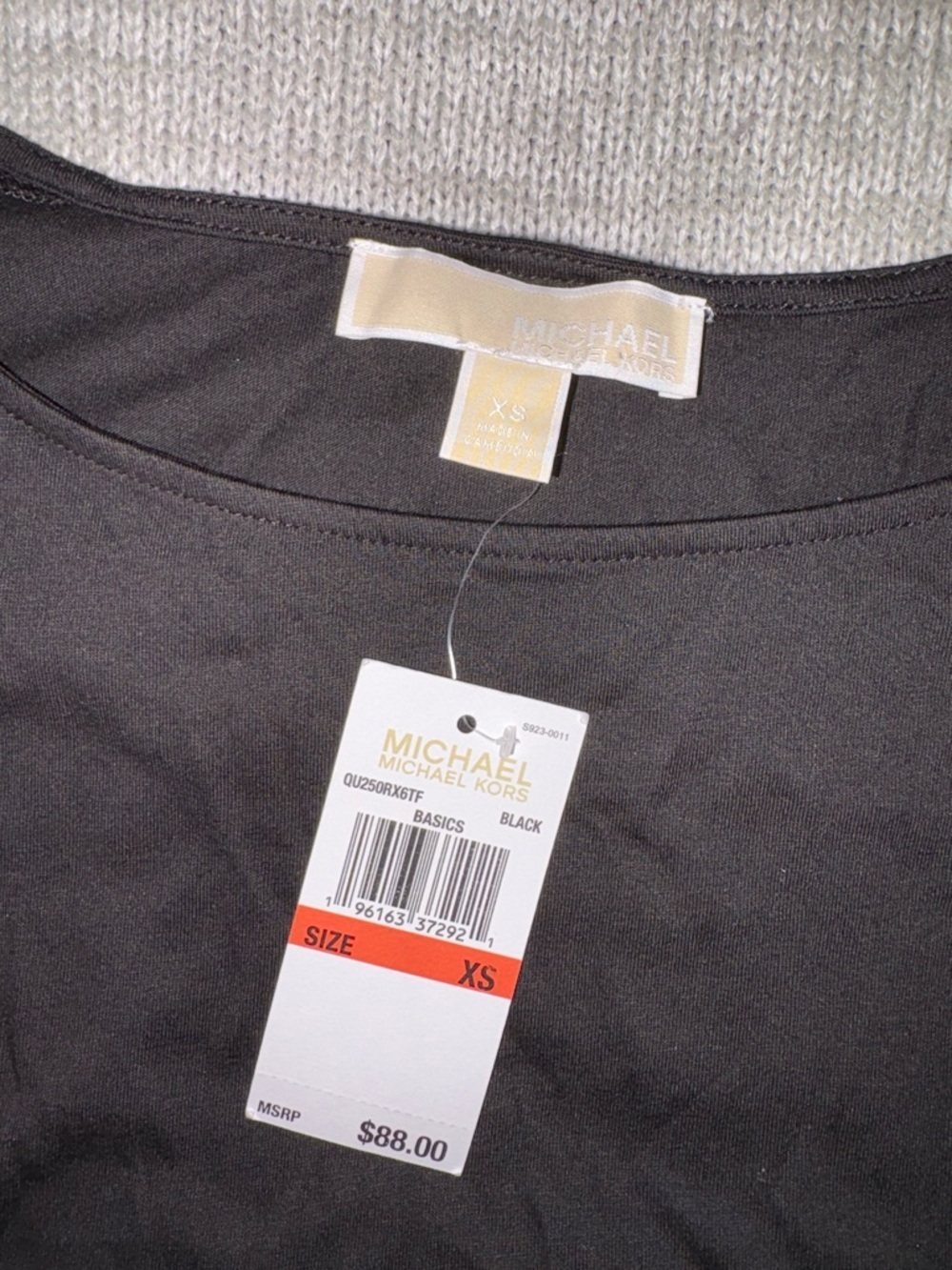 Michael Kors Black Short Sleeve Smocked-Waist Blouse - Picture 4 of 4